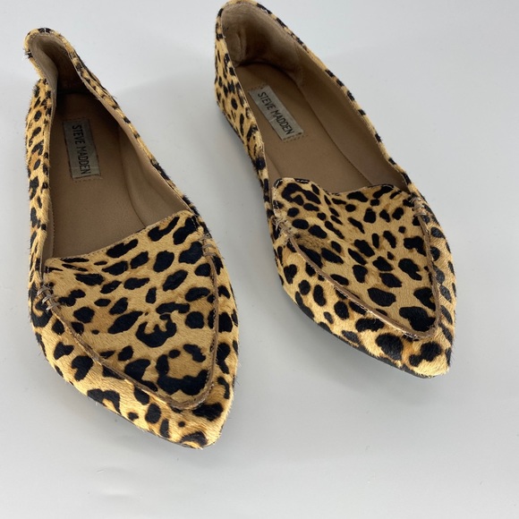 Steve Madden Leopard Print Calf Hair Pointed Flats - Picture 4 of 8